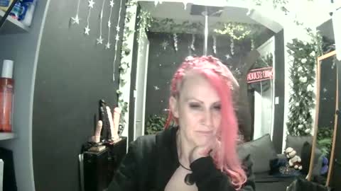 Snapshot of saucysky chatting on 05.03.26 SaucySky online show from 05.03.26