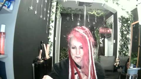Snapshot of saucysky chatting on 05.06.26 SaucySky online show from 05.06.26