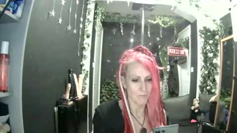 Snapshot of saucysky chatting on 05.07.26 SaucySky online show from 05.07.26