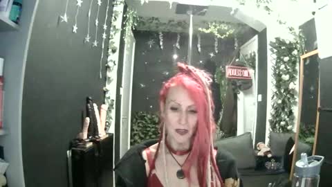 Snapshot of saucysky chatting on 05.13.26 SaucySky online show from 05.13.26