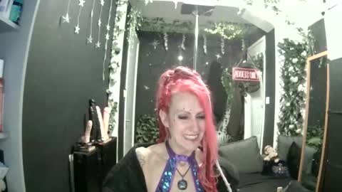 Snapshot of saucysky chatting on 05.16.26 SaucySky online show from 05.16.26