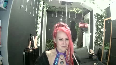 Snapshot of saucysky chatting on 05.16.26 SaucySky online show from 05.16.26