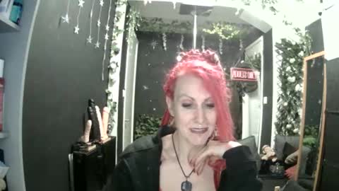 Snapshot of saucysky chatting on 05.17.26 SaucySky online show from 05.17.26