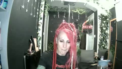 Snapshot of saucysky chatting on 05.25.26 SaucySky online show from 05.25.26