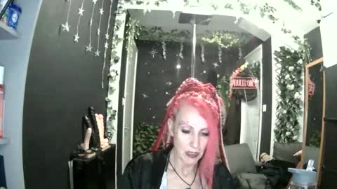 Snapshot of saucysky chatting on 05.29.26 SaucySky online show from 05.29.26
