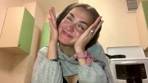 Snapshot of saundrayeeloy chatting on 09.29.25 Martha online show from 09.29.25
