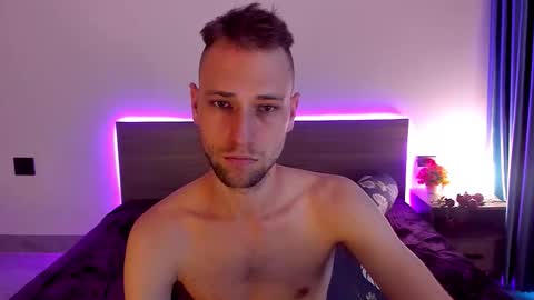 Snapshot of savak_hottie chatting on 11.09.25 Savak Laakem online show from 11.09.25