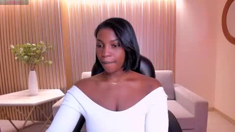 Snapshot of savannahstorm_ chatting on 07.15.26 S a v a n n a h online show from 07.15.26