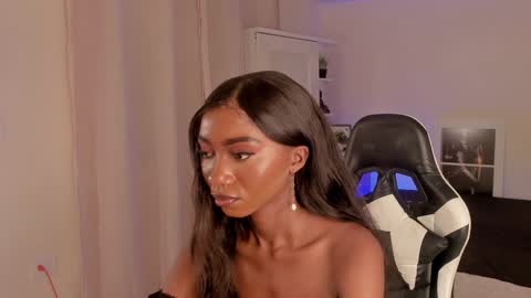 Snapshot of savannahwildee chatting on 12.17.24 Savannahwildee online show from 12.17.24