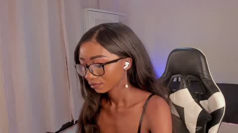 Snapshot of savannahwildee chatting on 12.19.24 Savannahwildee online show from 12.19.24