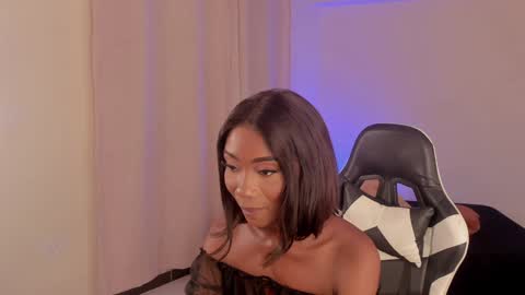 Snapshot of savannahwildee chatting on 01.28.25 Savannahwildee online show from 01.28.25