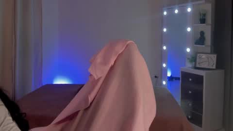 Snapshot of savannahwildee chatting on 02.25.25 Savannahwildee online show from 02.25.25