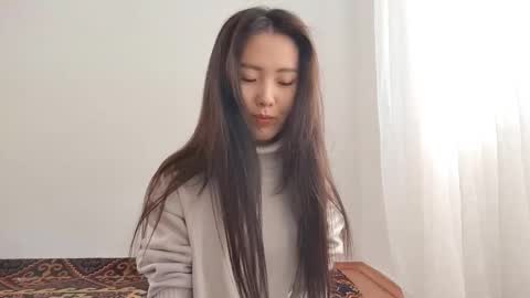 Snapshot of savannakoshiol chatting on 10.31.25 Aiko online show from 10.31.25