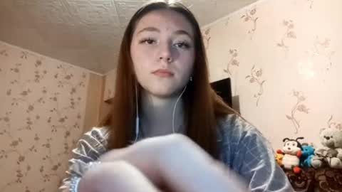 Snapshot of savannasotos chatting on 09.13.25 Sophie online show from 09.13.25