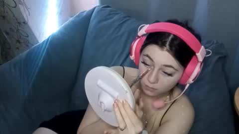 Snapshot of savannasotos chatting on 10.26.25 Sophie online show from 10.26.25