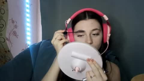 Snapshot of savannasotos chatting on 10.30.25 Sophie online show from 10.30.25