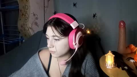 Snapshot of savannasotos chatting on 11.02.25 Sophie online show from 11.02.25