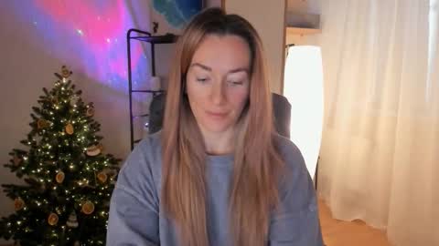 save the qween online show from 12.21.25