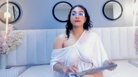 Snapshot of savina_ricci chatting on 05.29.26 savina_ricci online show from 05.29.26
