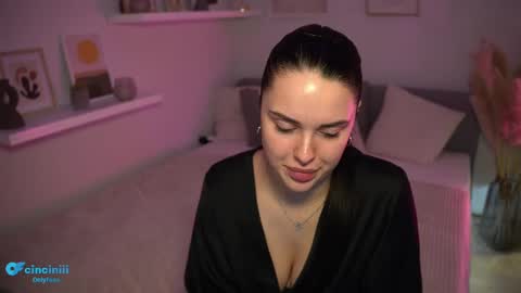 Snapshot of savvage_play chatting on 02.20.25 Naomi online show from 02.20.25