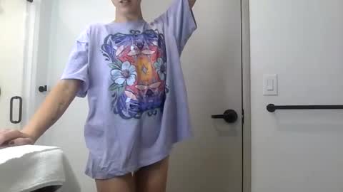 Snapshot of savvysavage6973 chatting on 12.16.25 SavvySavage online show from 12.16.25