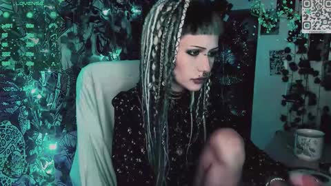 pronoun she. name Mary. age 21. online show from 01.09.26