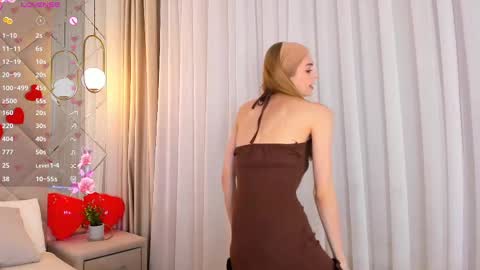 Snapshot of sayl0r_moon chatting on 02.19.25 Kira GMT 7 Mon Thu-Sun 0800am-0200pm online show from 02.19.25