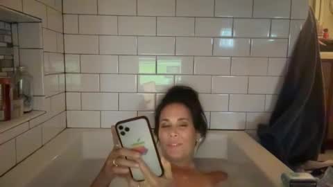 Snapshot of sayplsgdgrl chatting on 12.01.24 Good Girls Say Please...and Thank You online show from 12.01.24