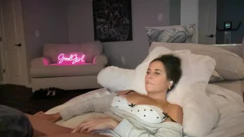 Snapshot of sayplsgdgrl chatting on 12.19.24 Good Girls Say Please...and Thank You online show from 12.19.24