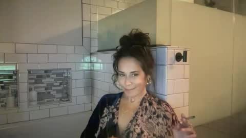 Good Girls Say Please...and Thank You online show from 11.01.25