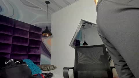 Snapshot of sbastone_muscle chatting on 02.08.25 sebastian muscleman daddy the better latin lover online show from 02.08.25