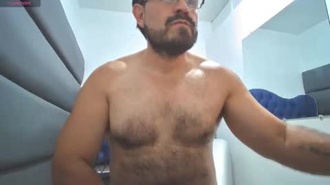 Snapshot of sbastone_muscle chatting on 11.05.25 sebastian muscleman daddy the better latin lover online show from 11.05.25