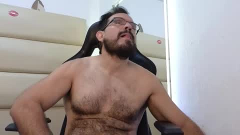 Snapshot of sbastone_muscle chatting on 02.02.26 sebastian muscleman daddy the better latin lover online show from 02.02.26