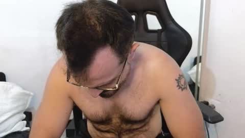 Snapshot of sbastone_muscle chatting on 02.18.26 sebastian muscleman daddy the better latin lover online show from 02.18.26