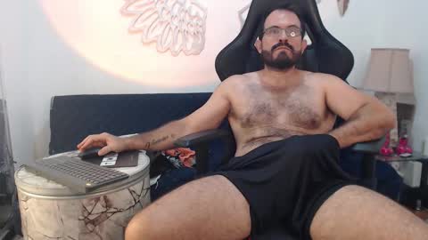 Snapshot of sbastone_muscle chatting on 02.23.26 sebastian muscleman daddy the better latin lover online show from 02.23.26