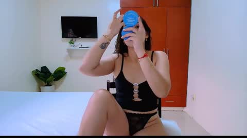 scarlett. online show from 11.30.25