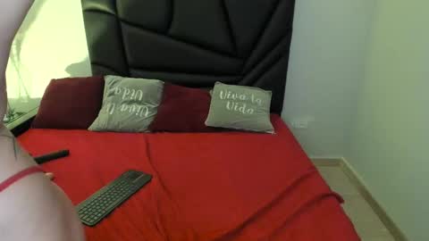 scarbadgirl_ online show from 10.18.25