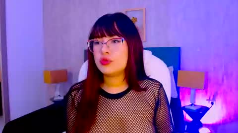 Snapshot of scarleett_02 chatting on 06.16.26 Scarleett online show from 06.16.26