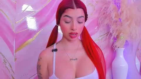 Snapshot of scarleett_jones chatting on 02.17.26 scarleett jones online show from 02.17.26