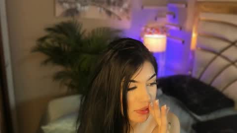 Snapshot of scarlet__hill chatting on 01.17.25 scarlet hill online show from 01.17.25