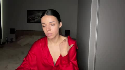 Snapshot of scarlet_daisy_ chatting on 05.29.26 Sophie online show from 05.29.26