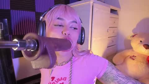 scarlet_gold online show from 12.11.24