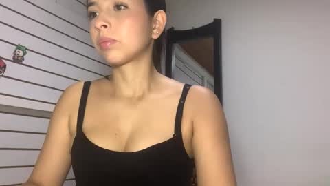 scarlet_muse18 online show from 03.25.26