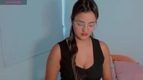 Scarlet  online show from 11.11.25