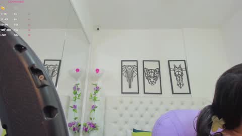 Snapshot of scarlet_stan22 chatting on 12.21.24 Isa online show from 12.21.24