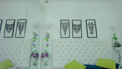 Snapshot of scarlet_stan22 chatting on 01.17.25 Isa online show from 01.17.25