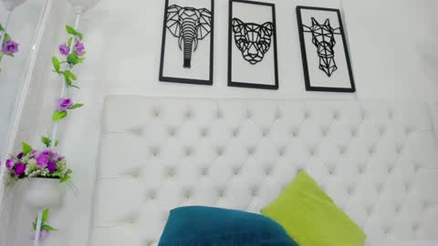 Snapshot of scarlet_stan22 chatting on 01.25.25 Isa online show from 01.25.25