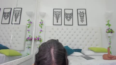 Snapshot of scarlet_stan22 chatting on 01.31.25 Isa online show from 01.31.25