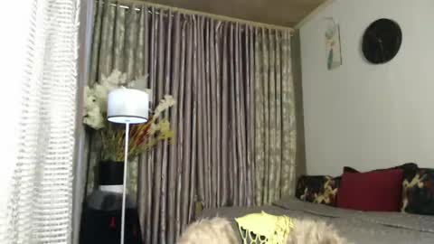 scarlet online show from 01.04.25