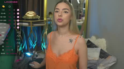 Scarlet online show from 01.21.25